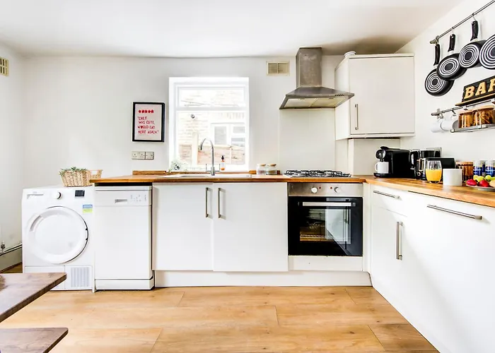 Heart Of Hackney - 2Bed Garden Flat Sleeps 6