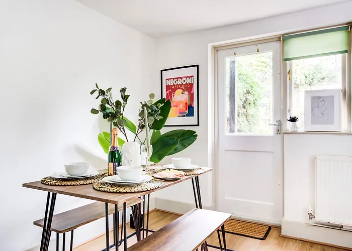 Heart Of Hackney - 2Bed Garden Flat Sleeps 6